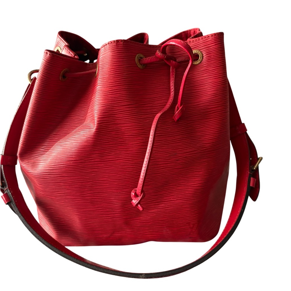 Louis Vuitton Vibrant Red Epi Noe Bucket Bag GM